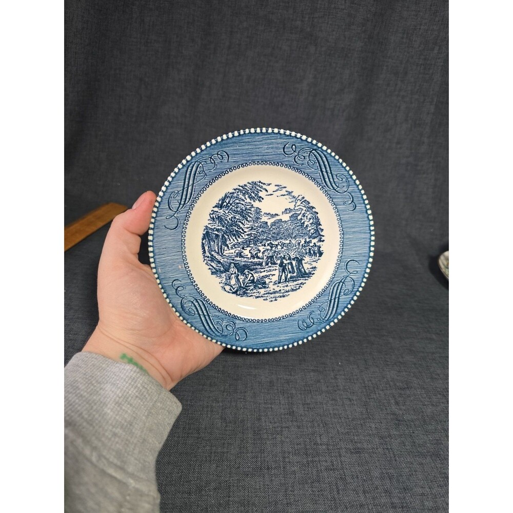 Currier & Ives Blue & White Wheat Harvest 6" Bread/Dessert Plates 1940 Vintage